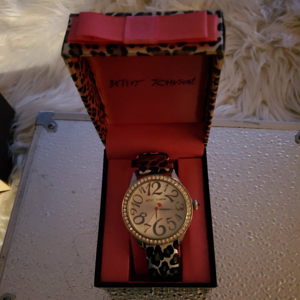 Betsey Johnson Silver Rhinestone Metalic Leopard Stainless Steel Watch